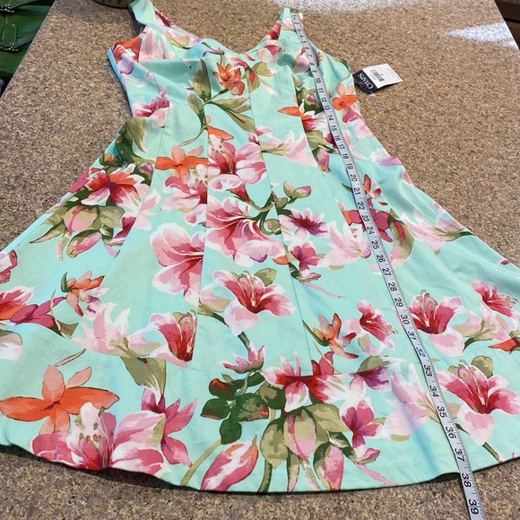 NWT Chaps Floral Feminine V Neck Dress 6 - Picture 8 of 17
